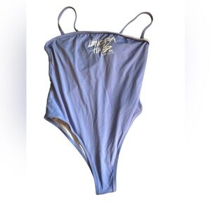 Quicksilver bathing suit-M